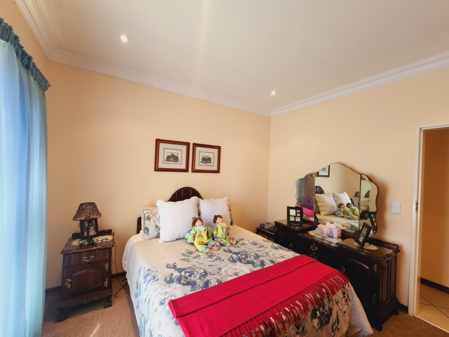 3 Bedroom Property for Sale in Grimbeeck Park North West